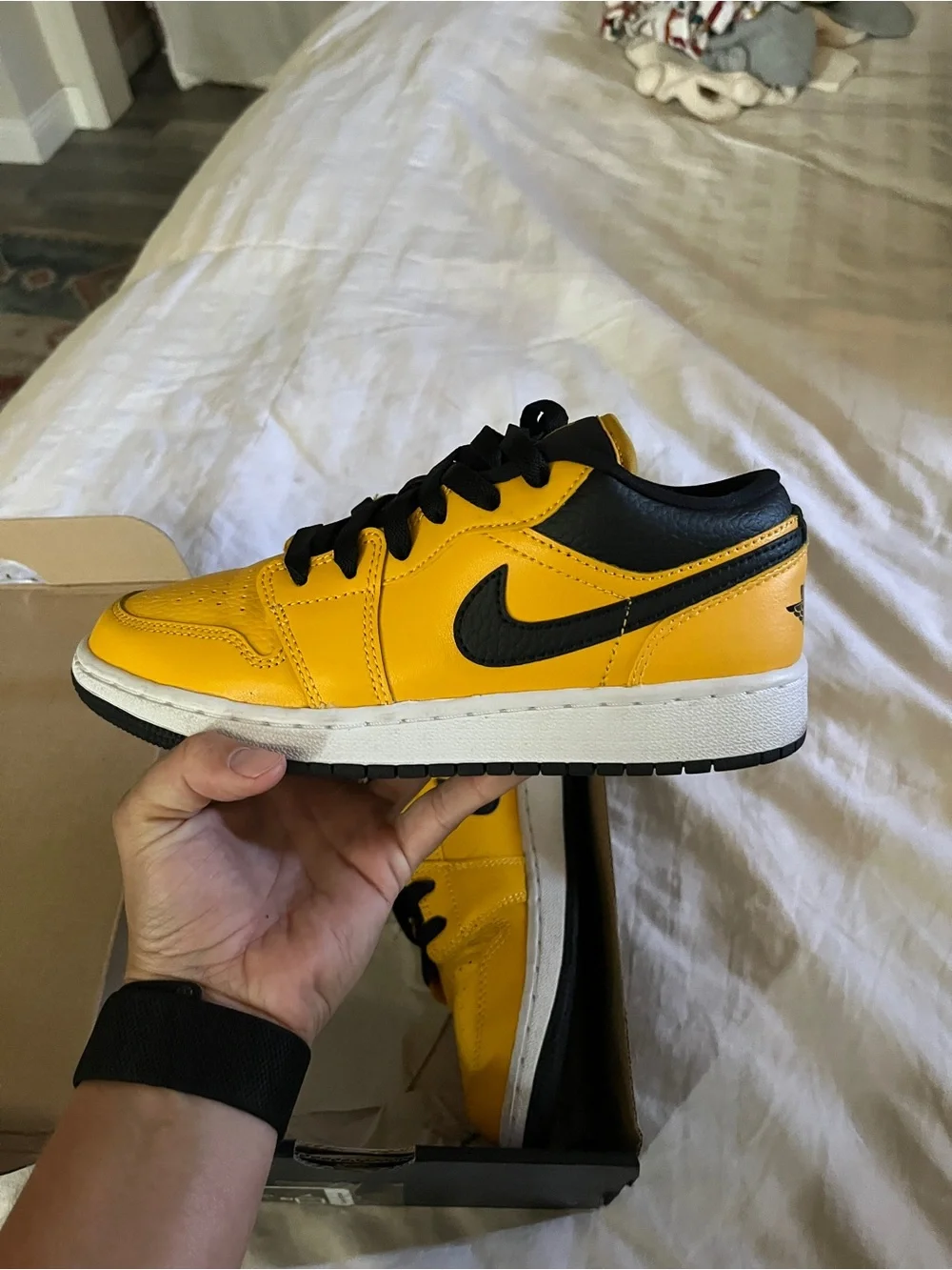 Nike Air Jordan 1 Low Grade School